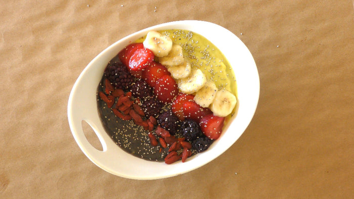 Yin & Yang Smoothie Bowl